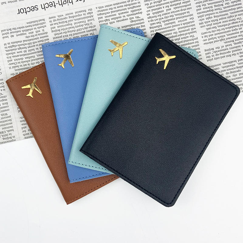 Luxury Gold Airplane Passport  – Women Accessories Business Name Bewertung und Preis